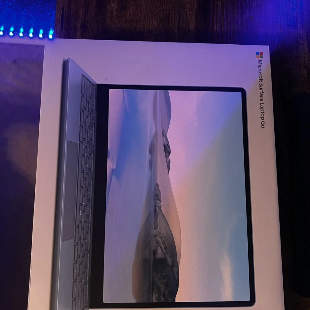 Barley used Microsoft surface go great condition